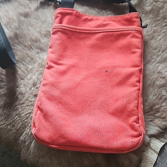 Kavu Coral Crossbody Bag with Geometric Strap - Picture 2 of 3